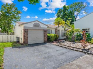 14680 N Beckley Sq, Davie, FL 33325