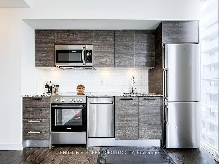 28 Wellesley St E #1104 — Photo 48