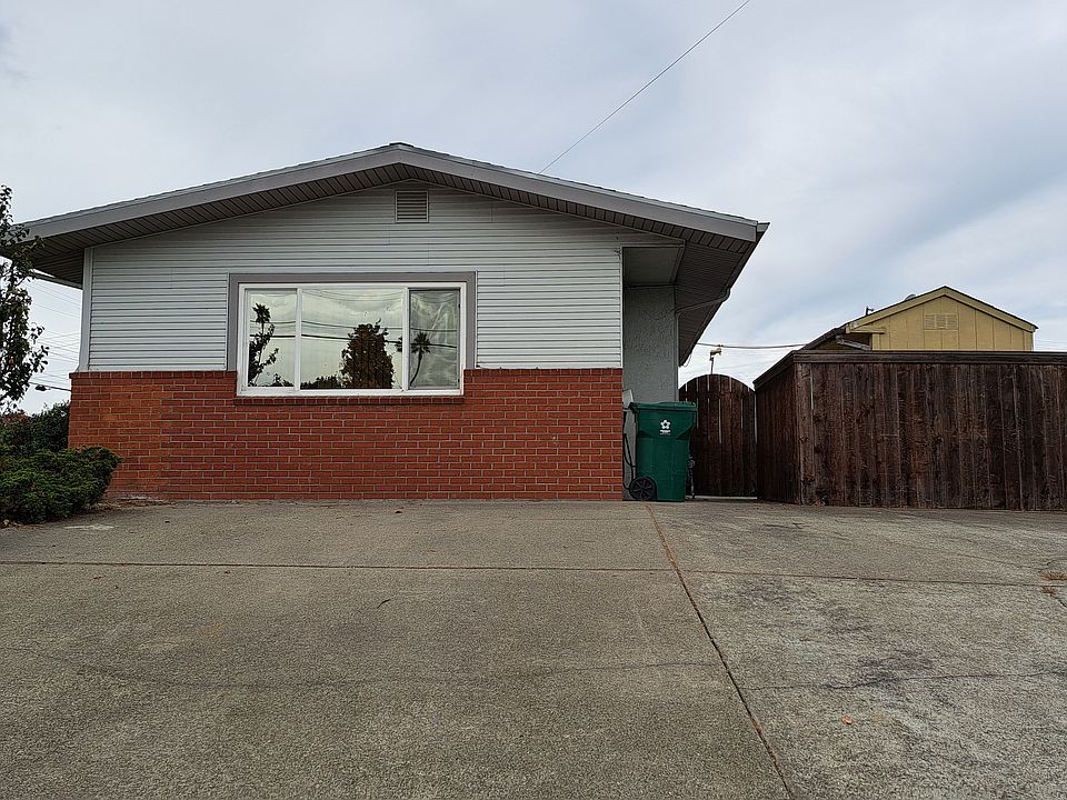 Driveway and separate entrance.