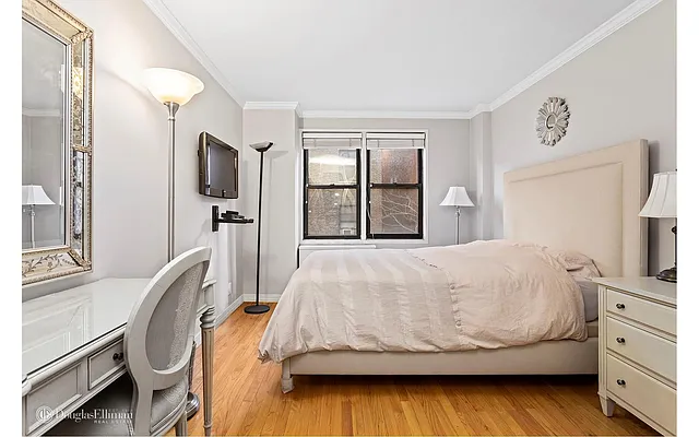 Rented by Douglas Elliman | media 15