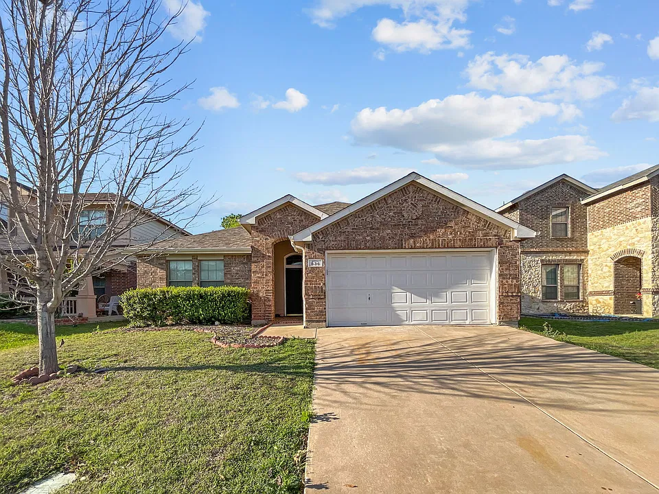 536 Goldstone Ln