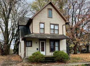 152 Saint Clair Ave SE, New Philadelphia, OH 44663