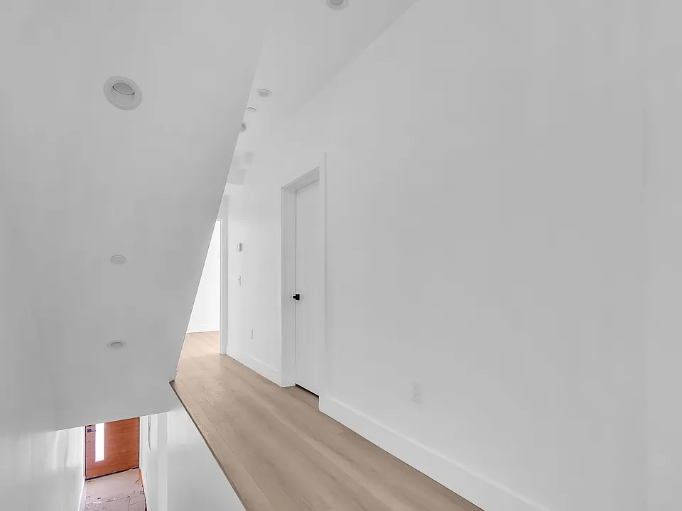 1573-1579 Ricardo St #1575