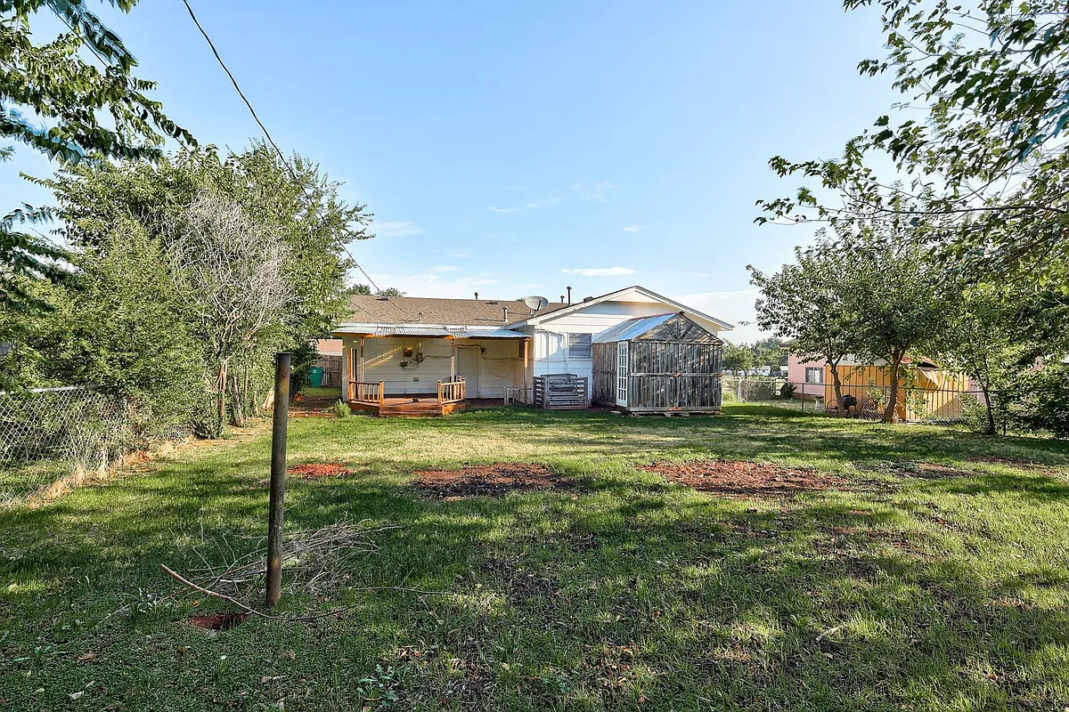 Building Photo - 1528 SE 49th Ter