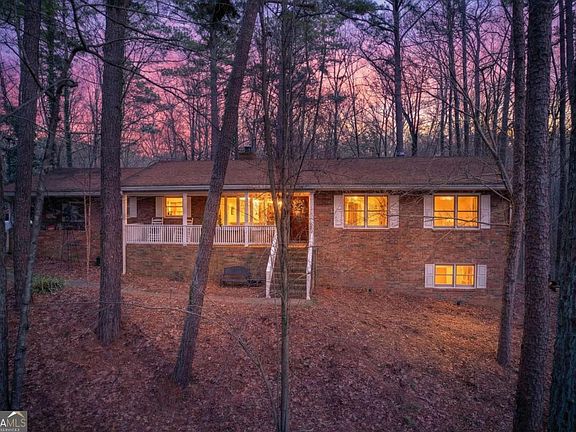 2nd image of 645 Davis Rd