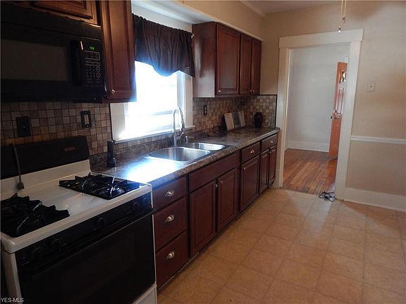 4th image of 1847 7th St