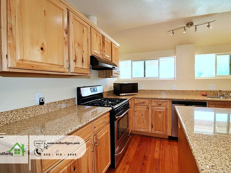 2391 Placer St #C — Photo 12