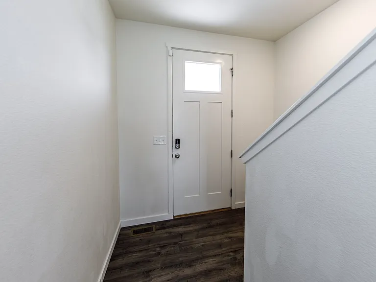 10213 Castor Dr — Photo 5