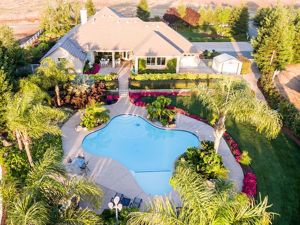 15640 N Friant - Diana Scott