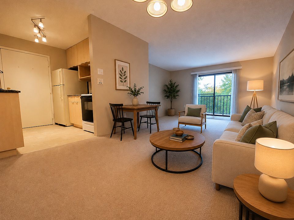 1st image of 12 Village Green Ln