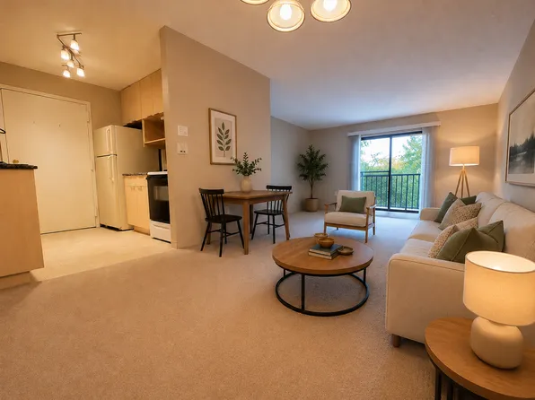12 Village Green Ln, Natick, MA 01760