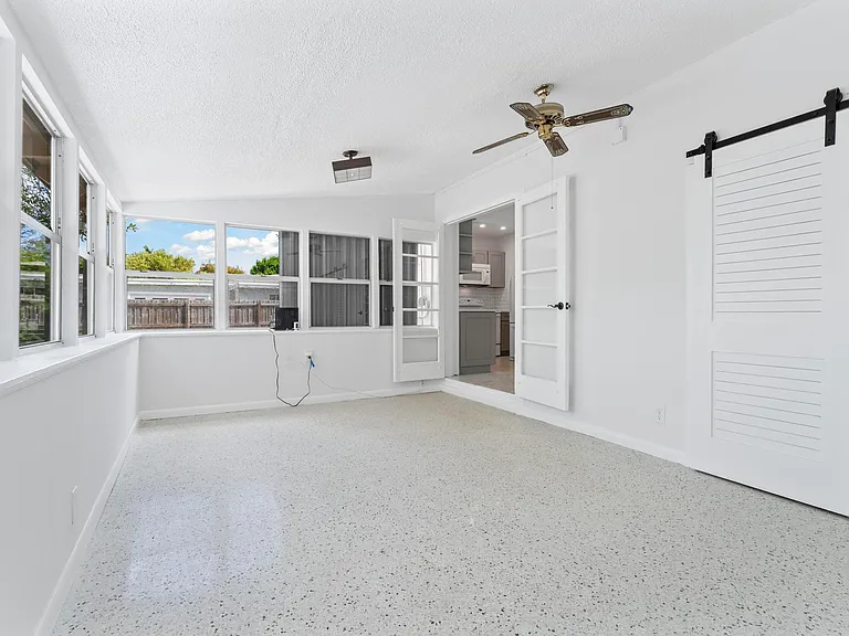 331 Winters St — Photo 14
