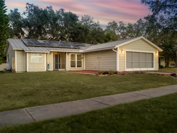 2332 Windsor Oaks Ave, Lutz, FL 33549