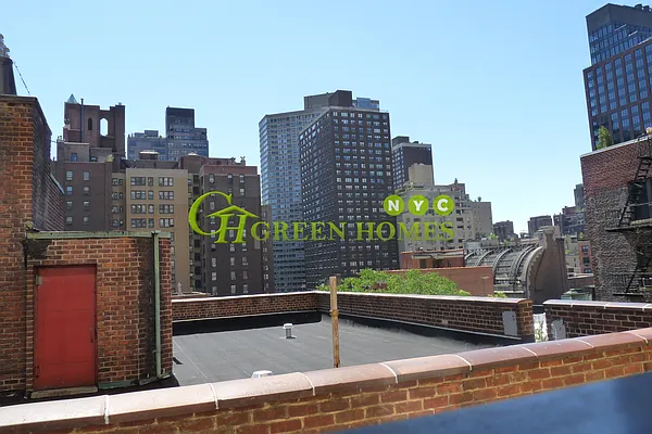 Rented by Green Home NY Realty LLC | media 4