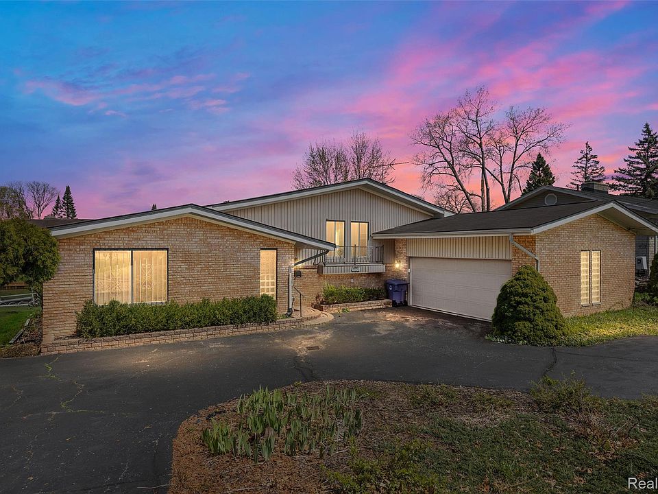 1st image of 3036 Shawnee Ln