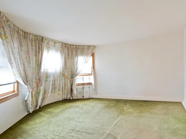 17 East 39th Street image 15 of 33