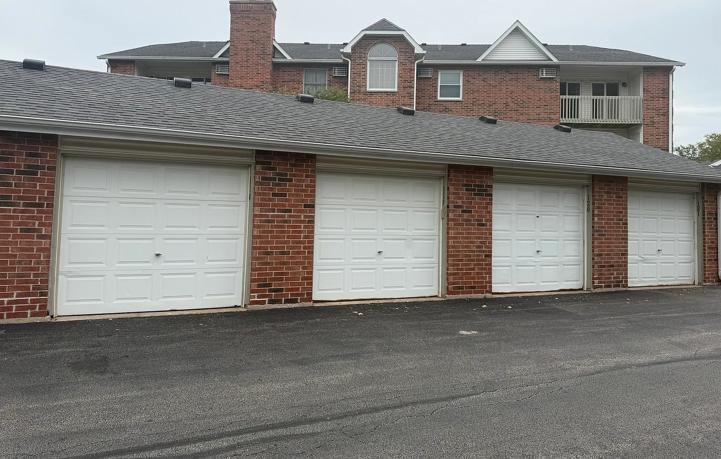 2 bed, 1000 sqft, $1,750 — Photo 3