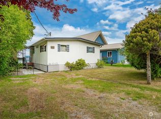 7509 Sunset Dr, Blaine, WA