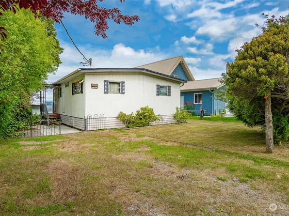 7509 Sunset Drive, Blaine, WA 98230