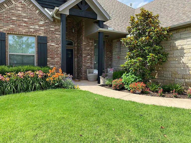 16005 Angie Kaye Ln — Photo 2