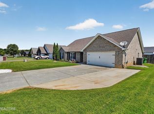 1220 Bastogne Dr, Maryville, TN 37801