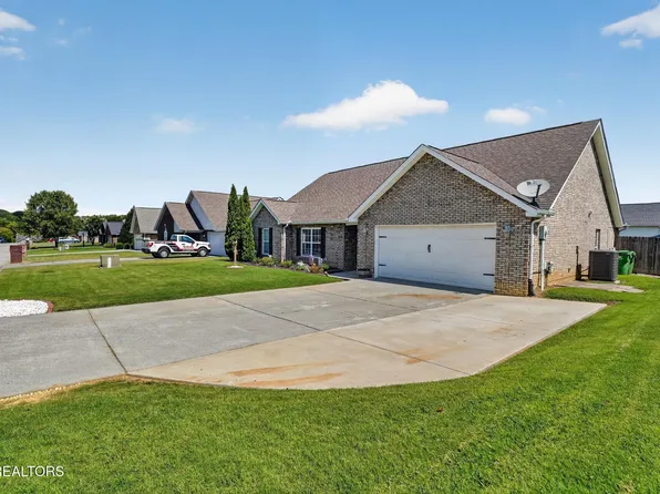 1220 Bastogne Dr, Maryville, TN 37801