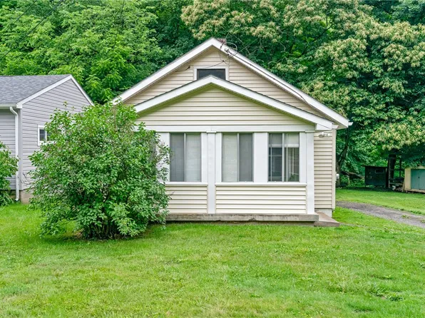 808 Bocktown Rd, Crescent, PA 15046