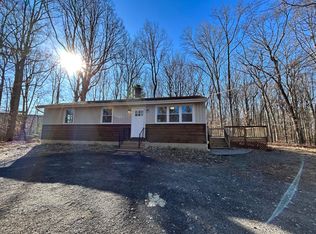 877 Salem Church Rd, Newark, DE 19702