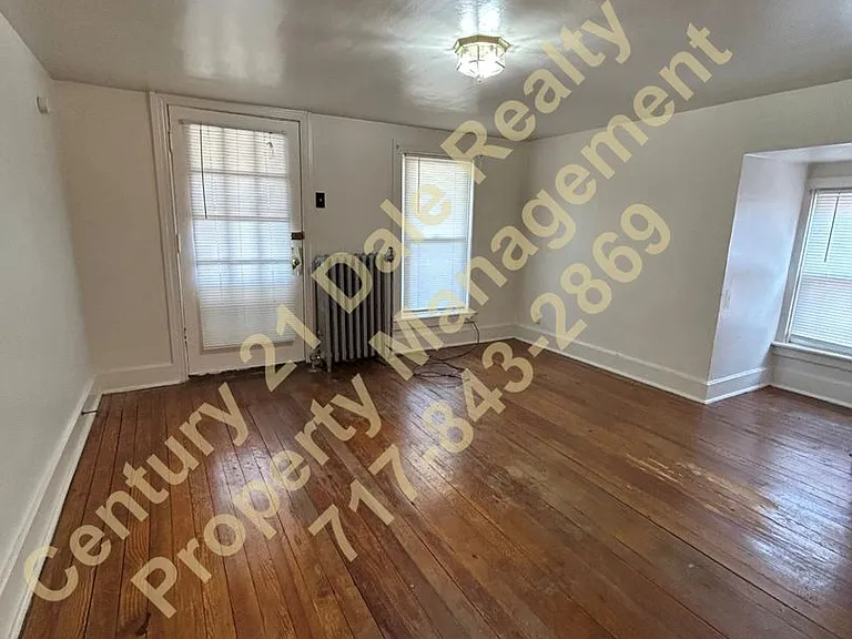 362 W Broadway — Photo 13
