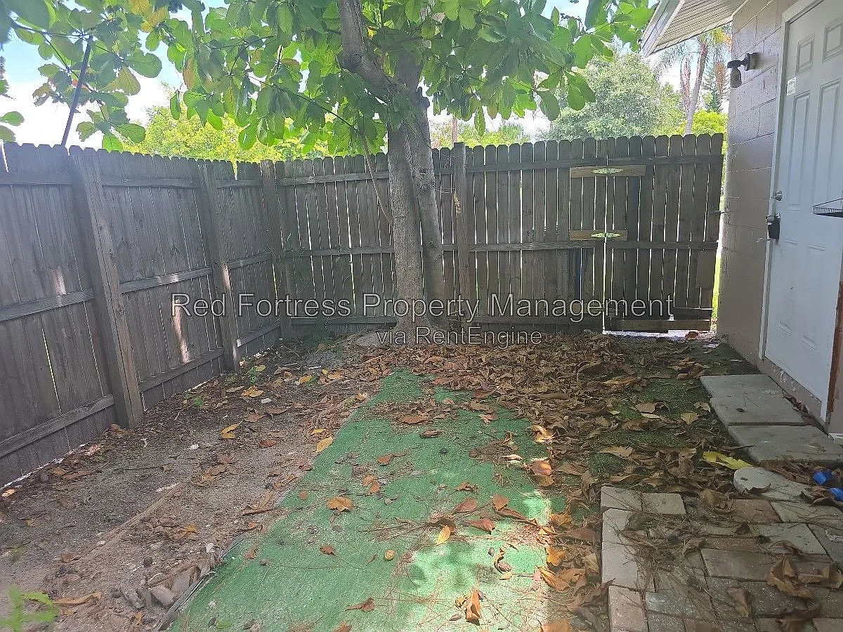 1 bed, 1.0 bath, $995 — Photo 3