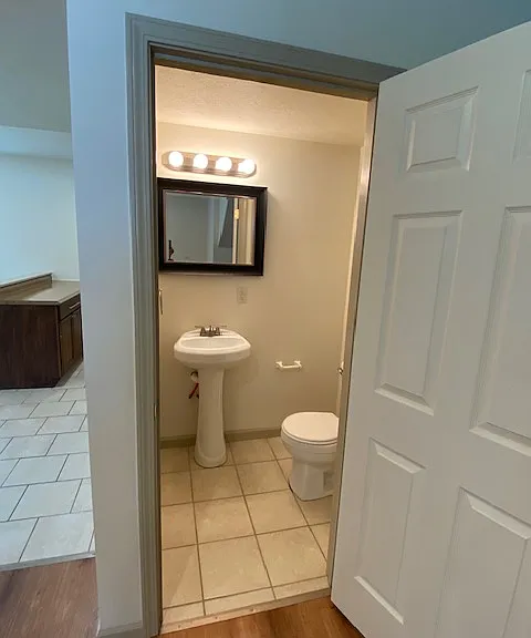 213-215 Old Brick Rd — Photo 11