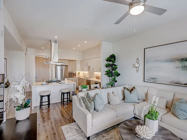 Breezy Living | 1B A730