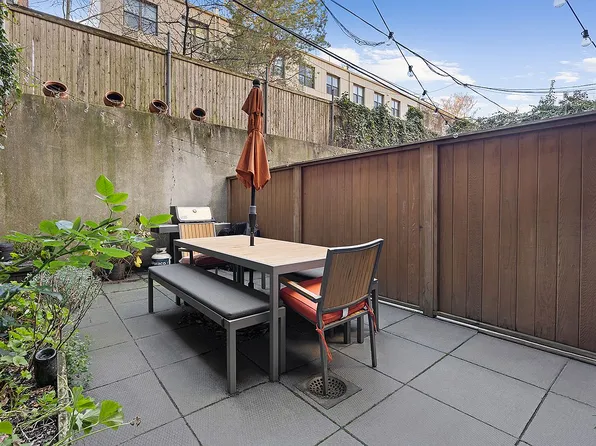 136 Saint Marks Pl APT 1A, Brooklyn, NY 11217
