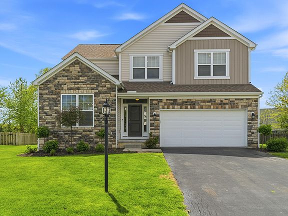 4th image of 304 Glen Crossing Dr