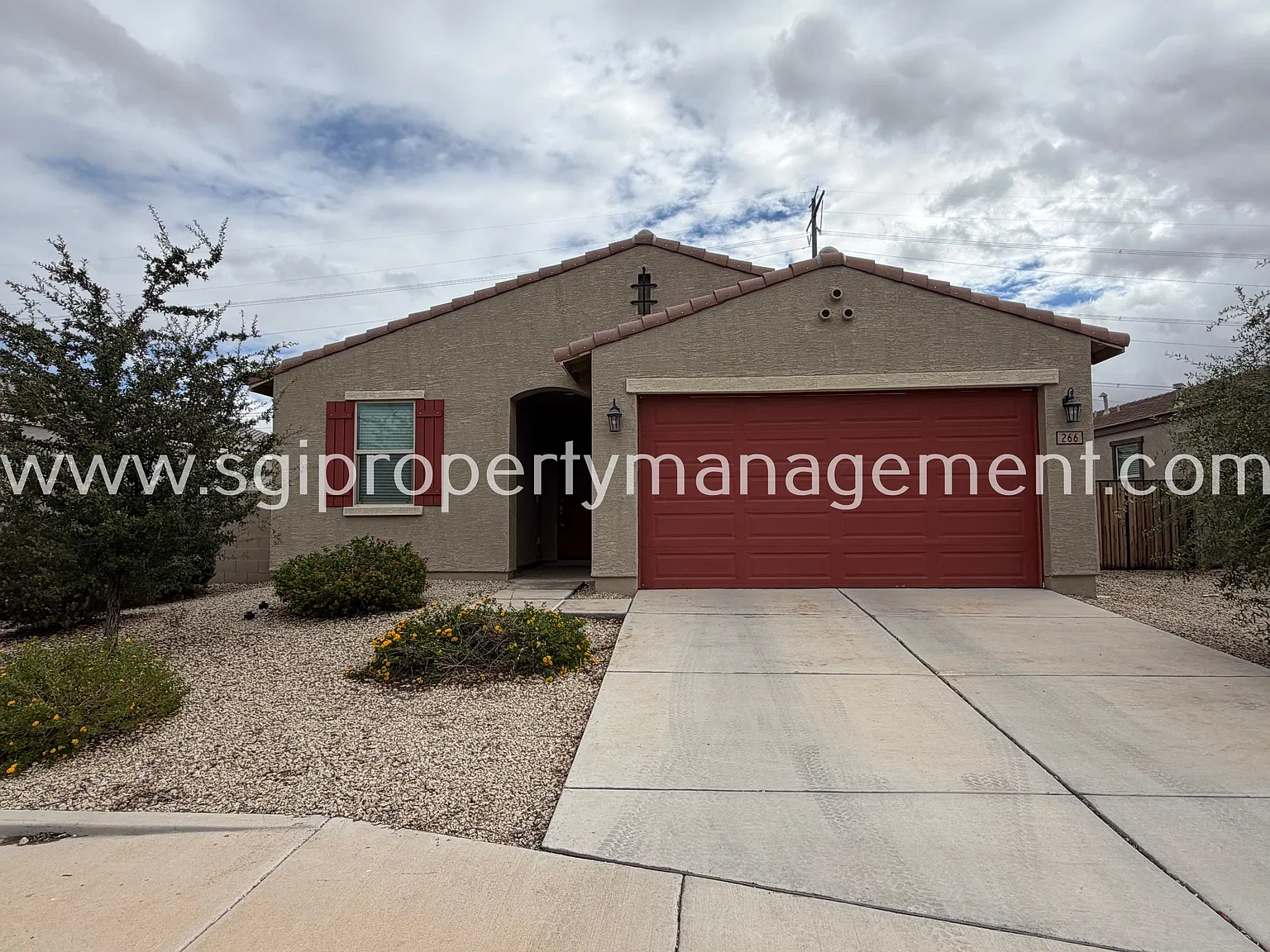 4 Bedroom Casa Grande Home — Photo 1