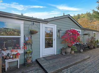 624 Willis Creek Rd, Winston, OR 97496