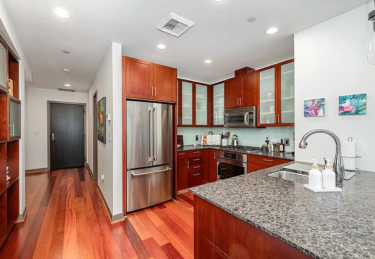 2033 2nd Ave #1110 — Photo 9