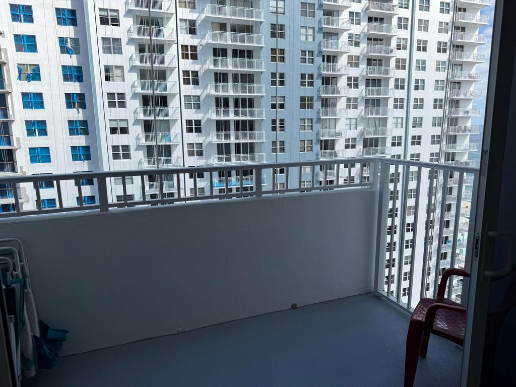 111 Briny Avenue #19-09, photo 3