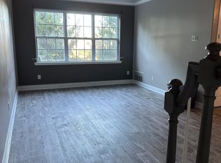 99 Limerick Ln, Phillipsburg, NJ 08865