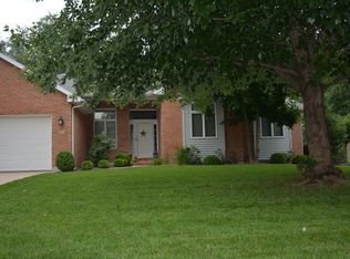 2822 E Oakbrook Ct, Quincy, IL 62305