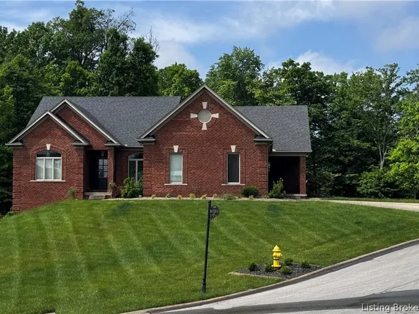 4001 Mont Saint Michel Court, Floyds Knobs, IN 47119