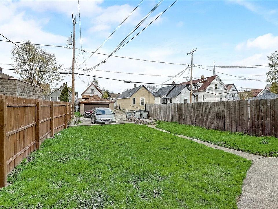 2nd image of 1516 W Orchard St #1518