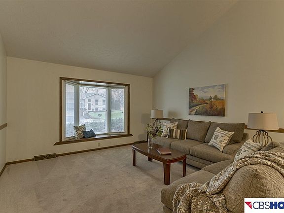 3rd image of 907 N Beadle St
