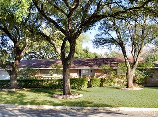 425 Zephyr Dr, Windcrest, TX 78239