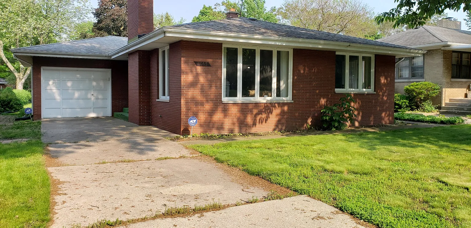 1065 Wentworth Ave photo 1