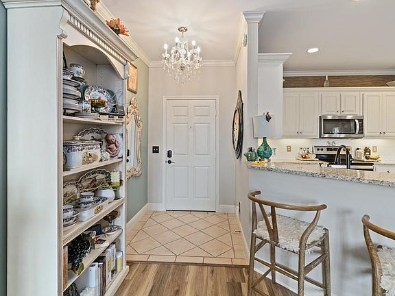 5th image of 603 W 6th Ave Unit 103