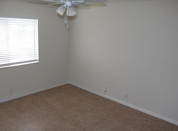 4th image of 1230 The Pointe Dr