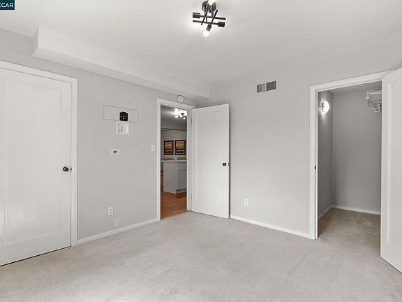 4th image of 2853 Alida St