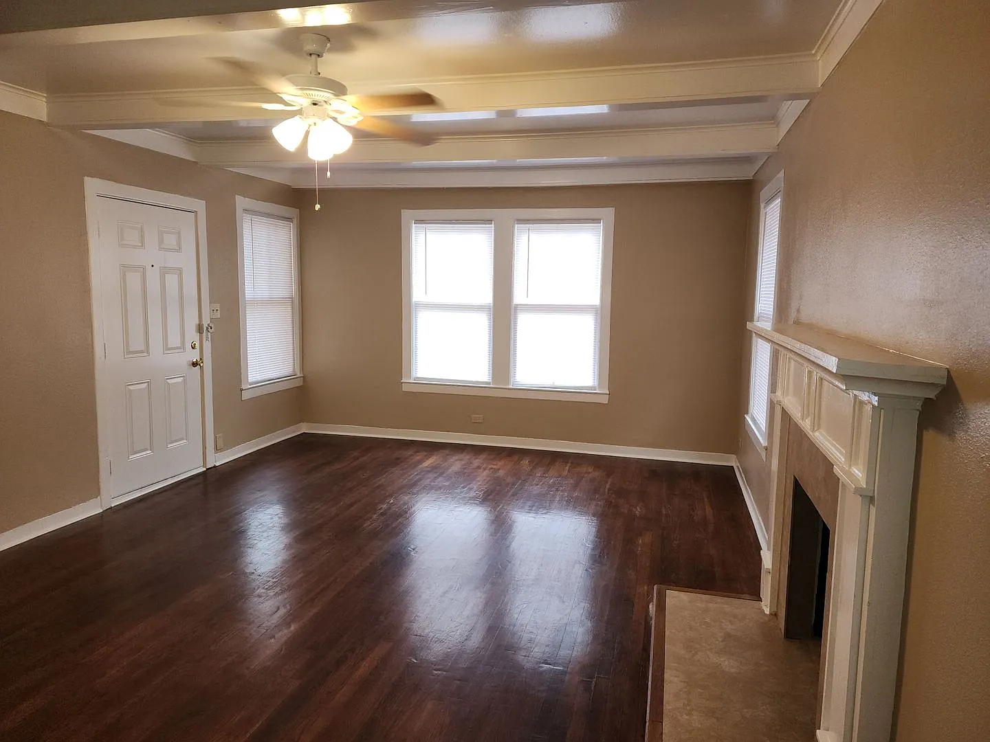 Warbo Apartments — Photo 2