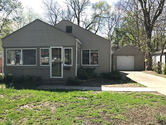 2nd image of 111 W Meyers Ave